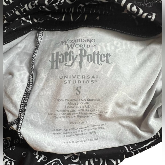 Harry Potter High Rise Leggings Hogwarts Black White Lettering S - Picture 2 of 7
